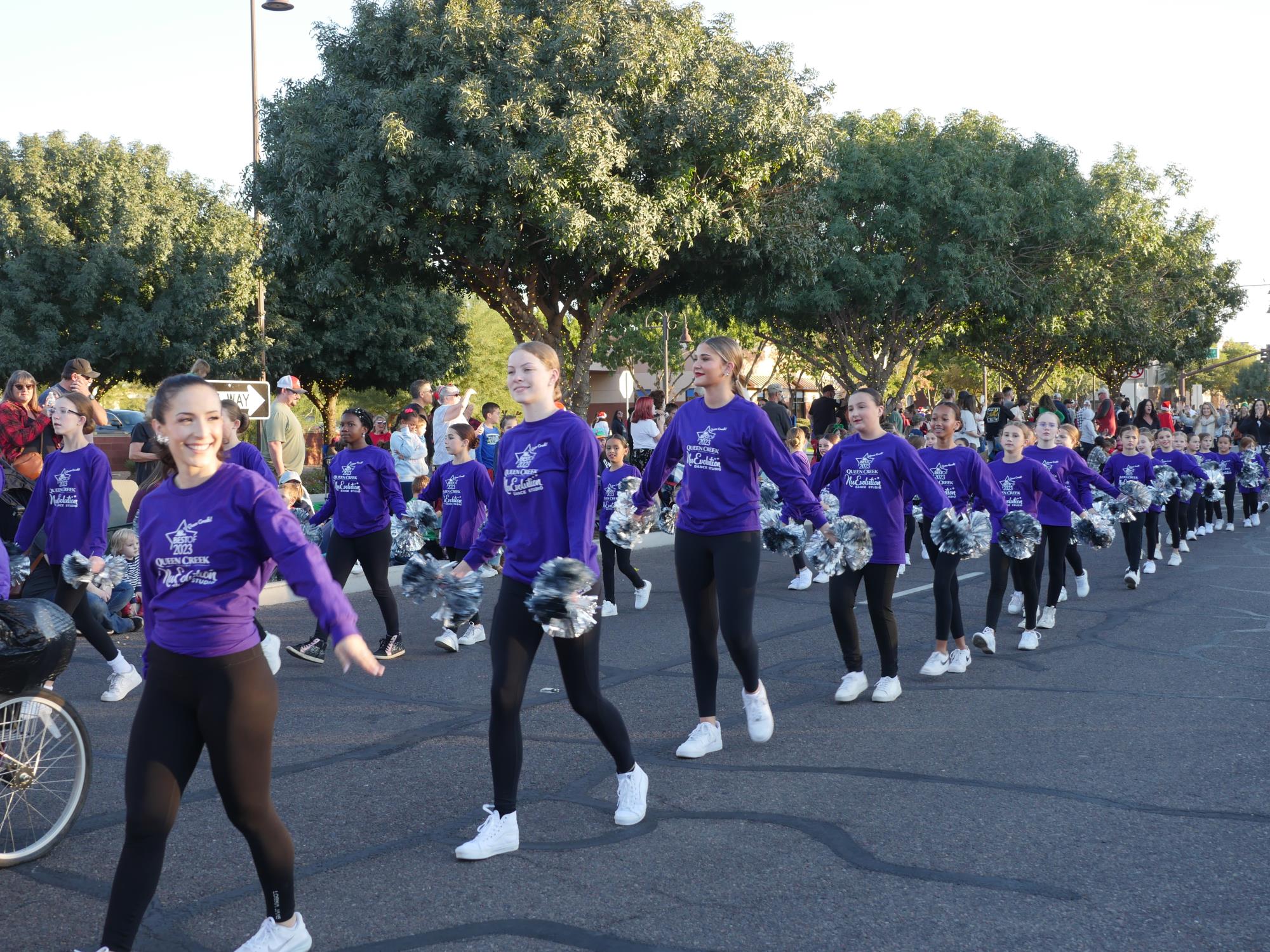 Cheer students walking in the parade